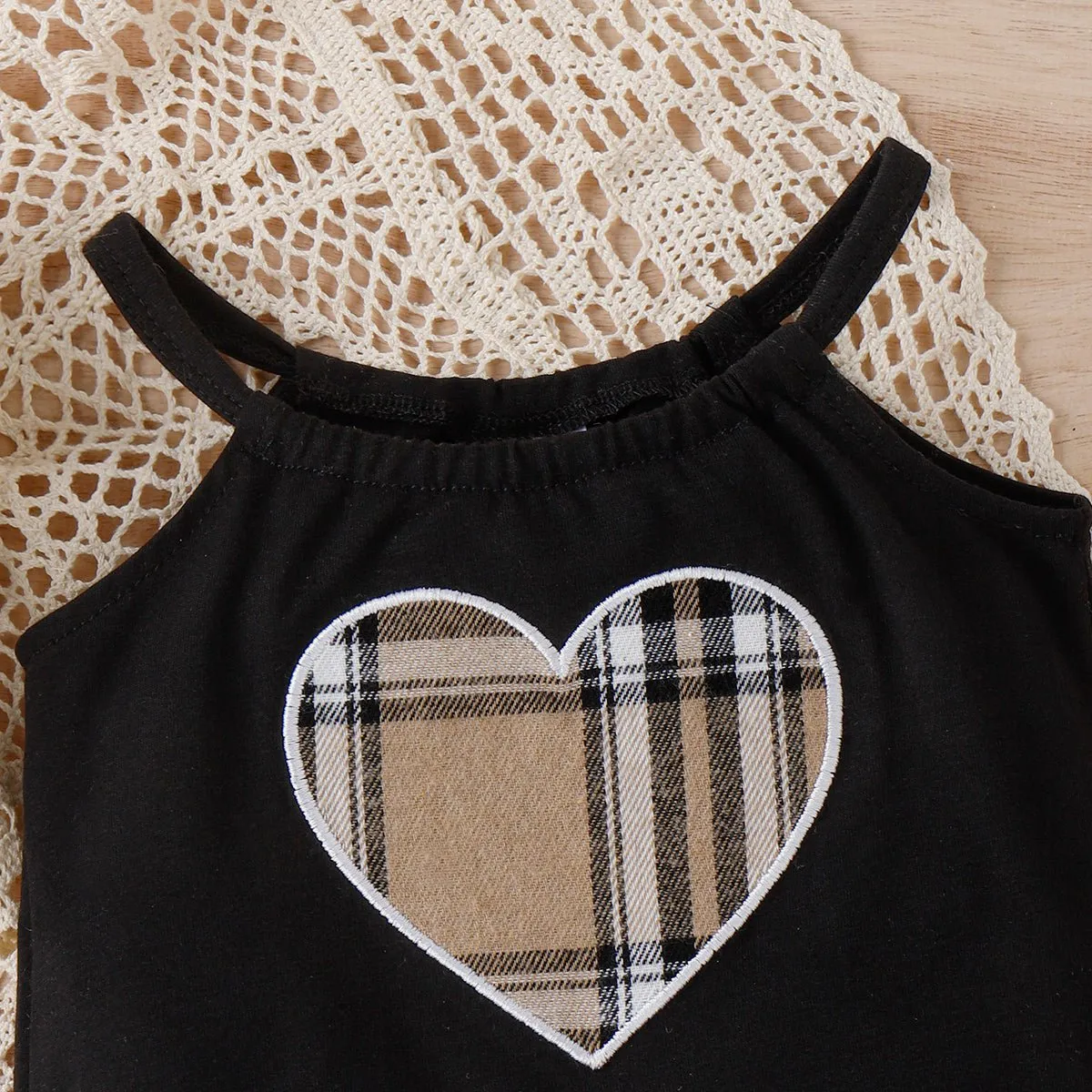 2pcs Baby Girl Heart Embroidered Cami Romper and Plaid Belted Shorts Set