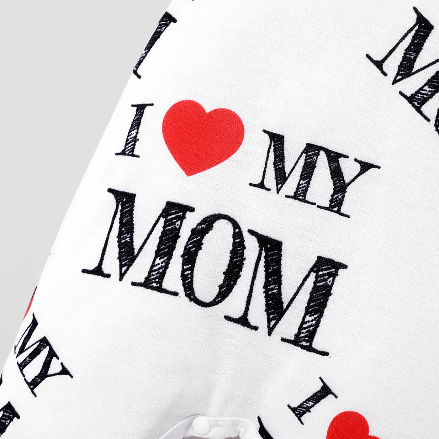 Baby Boy/Girl All Over Love Heart and Letter Print Short-sleeve Romper