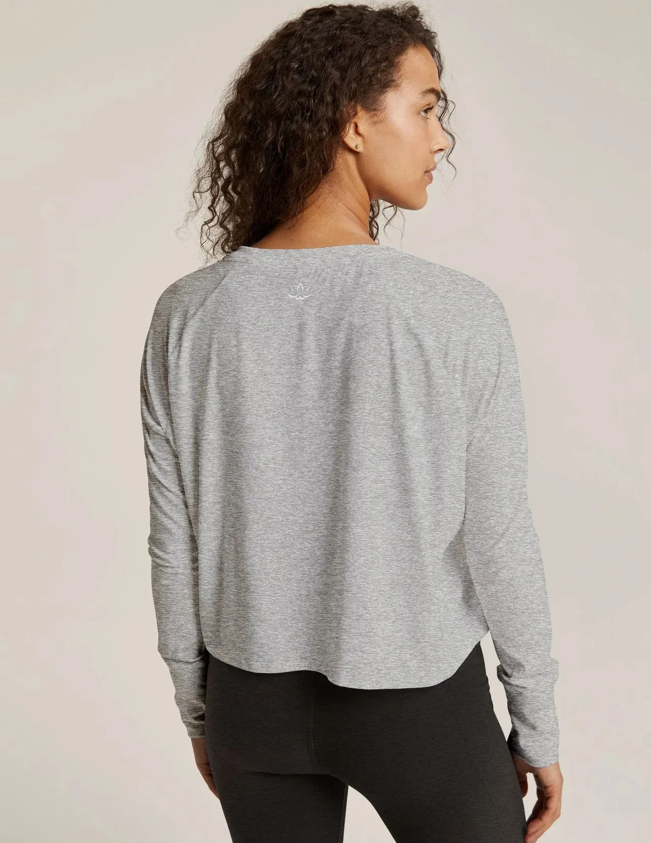 Beyond Yoga Featherweight Daydream Pullover - Silver Mist